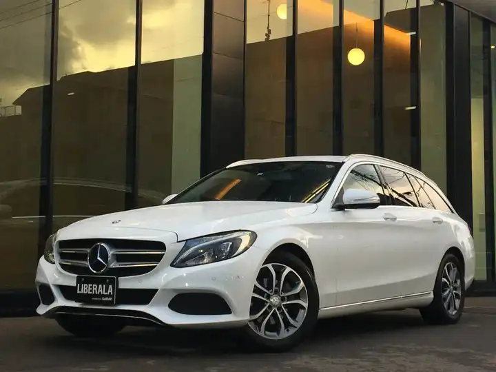 メルセデス ベンツ ｃクラスステーションワゴン ｃ１８０ ステーションワゴン アバンギャルド 外車 輸入中古車 を探すならliberala リベラーラ