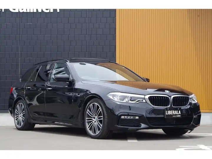 ｂｍｗ ５シリーズ ５２３ｄツーリング ｍスポーツ 外車 輸入中古車を探すならliberala リベラーラ