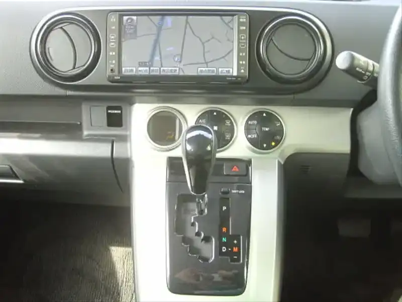 カタログ画像：カローラルミオン（COROLLA RUMION） １．８Ｓ スマートパッケージ 2008年9月 DBA-ZRE154N 1800cc シルバーメタリック 燃費14.4km / l  内装