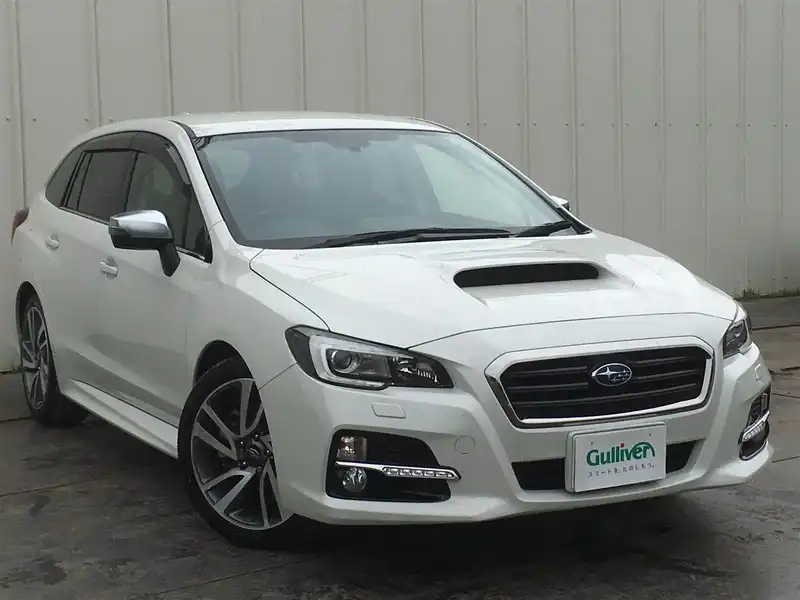 カタログ画像：レヴォーグ（LEVORG） １．６ＧＴ 2014年6月 DBA-VM4 1600cc クリスタルホワイト・パール 燃費17.4km / l メイン