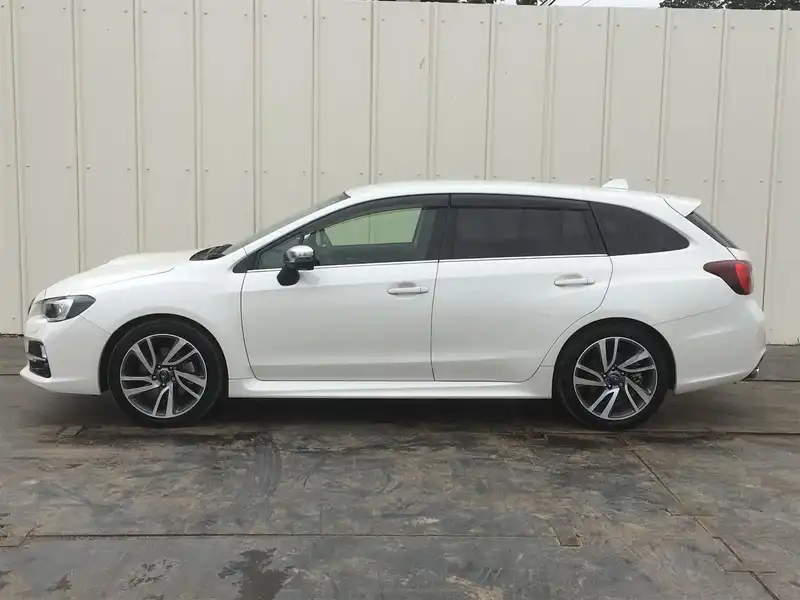 カタログ画像：レヴォーグ（LEVORG） １．６ＧＴ 2014年6月 DBA-VM4 1600cc クリスタルホワイト・パール 燃費17.4km / l 外装