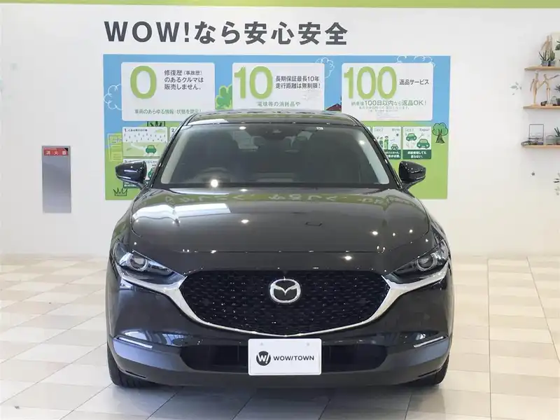 カタログ画像：ＣＸ－３０（CX-30） ＸＤ Ｌパッケージ 2021年1月 3DA-DM8P 1800cc ジェットブラックマイカ 燃費18.4km / l フロント