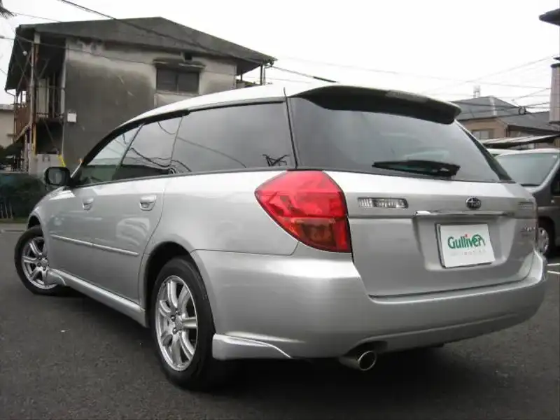 カタログ画像：レガシィツーリングワゴン（LEGACY TOURING WAGON） ２．０ｉ Ｂスポーツ 2005年5月 CBA-BP5 2000cc ブリリアントシルバー・メタリック 燃費14.0km / l  バック