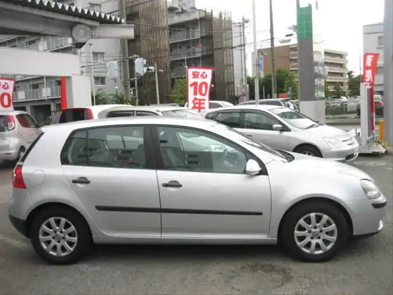 カタログ画像：ゴルフ（GOLF） Ｅ 2004年6月 GH-1KBAG 1600cc リフレックスシルバーメタリック 燃費12.6km / l  外装