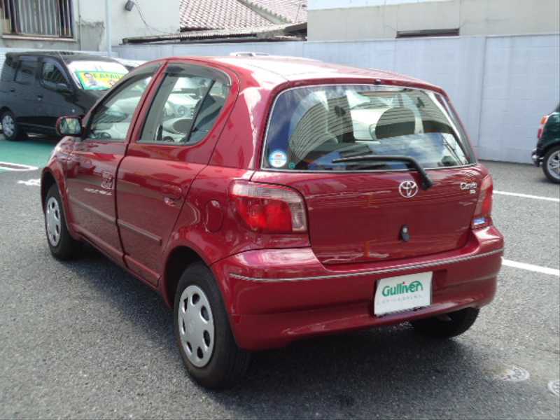 10032709 | カタログ画像：ヴィッツ（VITZ） クラヴィア 2002年8月 UA-NCP15 1300cc バック