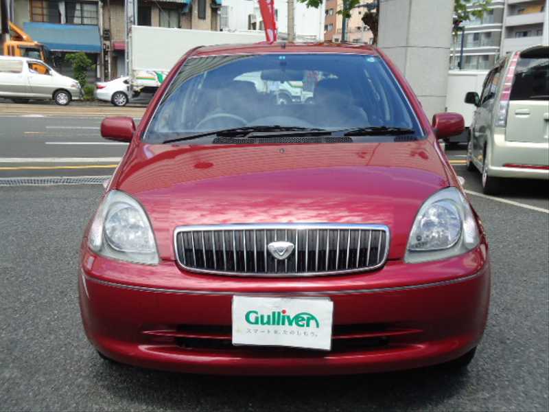 カタログ画像：ヴィッツ（VITZ） クラヴィア 1999年10月 GH-NCP10 1300cc レッドマイカメタリック 燃費18.0km / l  フロント