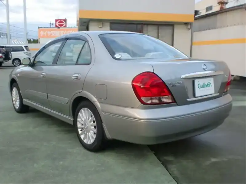 カタログ画像：ブルーバードシルフィ（BLUEBIRD SYLPHY） ２０ＸＪ－Ｇ 2004年4月 GH-TG10 2000cc チタニウムシルバー（Ｍ） 燃費16.4km / l  バック