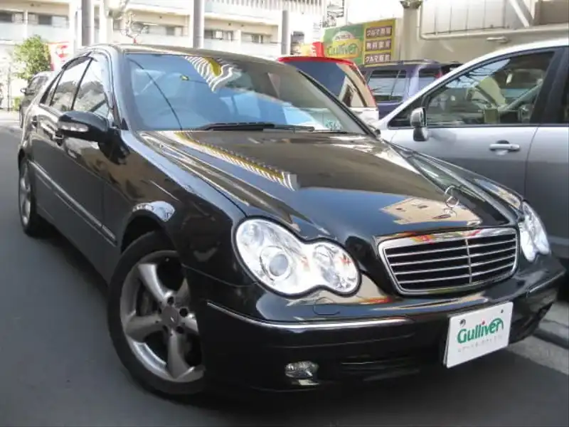 カタログ画像：Ｃクラス（C-CLASS） Ｃ２００コンプレッサー 2004年4月 GH-203042 1800cc エメラルドブラック（Ｍ） 燃費10.6km / l  メイン