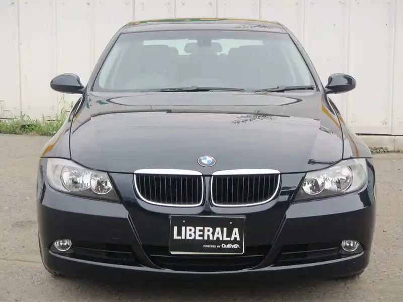 カタログ画像：３シリーズ（3 SERIES） ３２０ｉ 2008年5月 ABA-VA20 2000cc モナコ・ブルー（メタリック・カラー） 燃費12.8km / l  フロント