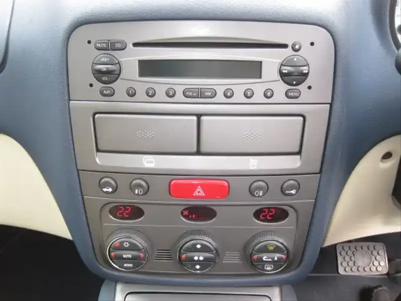 カタログ画像：アルファＧＴ（ALFA GT） コレッツィオーネ ２．０ ＪＴＳ セレスピード 2007年5月 GH-93720L 2000cc クリスタルライトブルー 内装