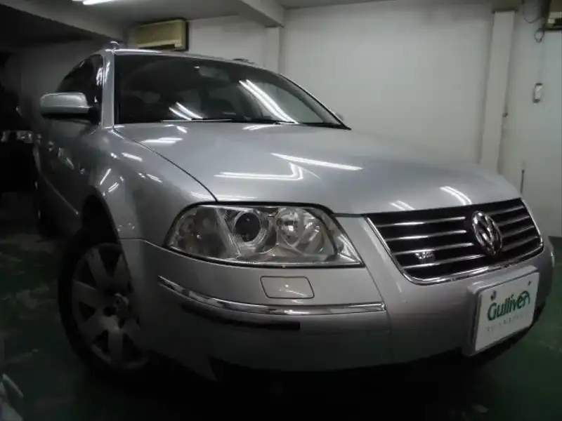 カタログ画像：パサートワゴン（PASSAT WAGON） Ｖ６ 2001年10月 GF-3BAMX 2800cc リフレックスシルバーメタリック 燃費8.5km / l  メイン（その他）