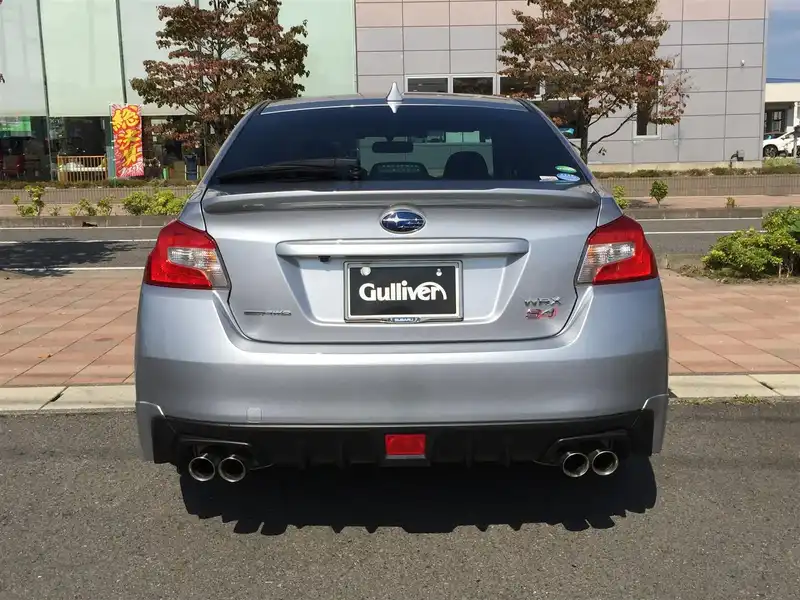 カタログ画像：ＷＲＸ Ｓ４（WRX S4） ２．０ＧＴアイサイト 2014年8月 DBA-VAG 2000cc アイスシルバー・メタリック 燃費13.2km / l バック