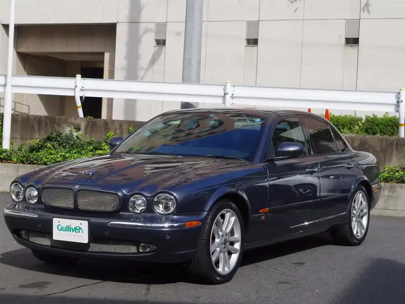 カタログ画像：ＸＪ（XJ） スーパーＶ８ ポートフォリオ 2005年9月 GH-J82TA 4200cc 燃費6.7km / l  外装