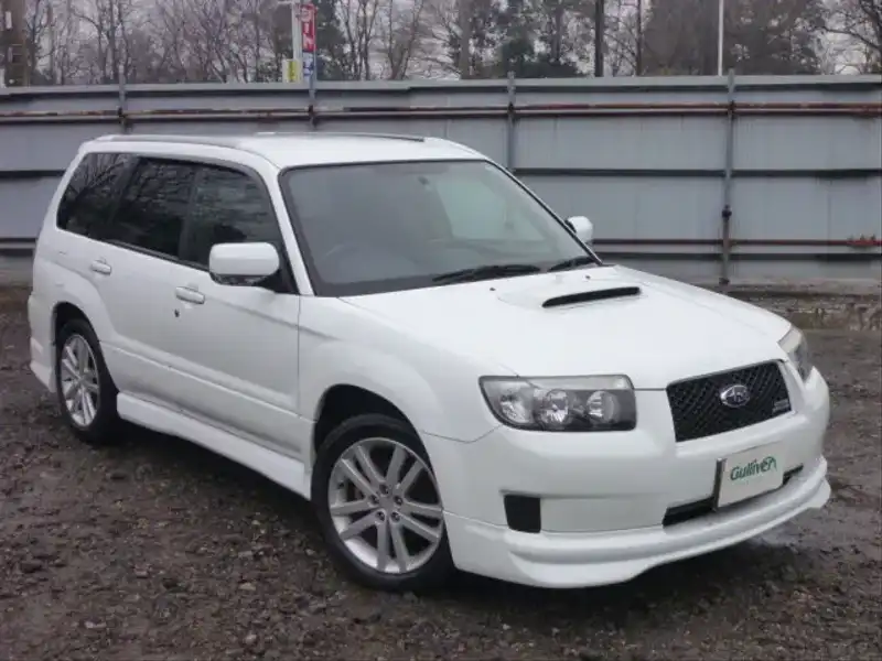 カタログ画像：フォレスター（FORESTER） クロススポーツ２．０Ｔ スポーツ 2007年1月 TA-SG5 2000cc ピュアホワイト 燃費12.2km / l  メイン