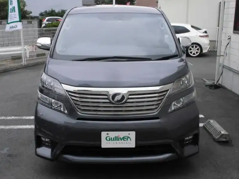 カタログ画像：ヴェルファイア（VELLFIRE） ２．４Ｚ プラチナセレクションⅡ タイプゴールド 2010年9月 DBA-ANH20W 2400cc グレーメタリック 燃費10.8km / l フロント