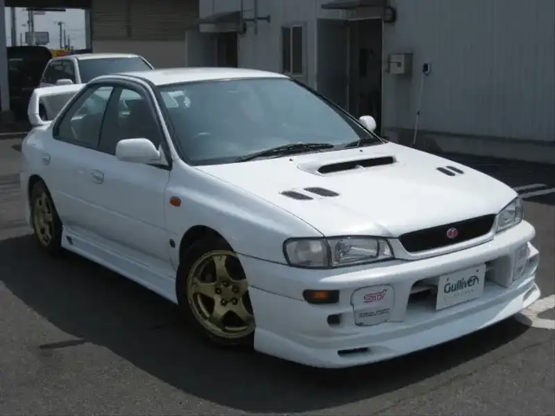 カタログ画像：インプレッサ（IMPREZA） ＷＲＸタイプＲＡ 1999年9月 GF-GC8 2000cc ピュアホワイト 燃費10.0km / l  メイン