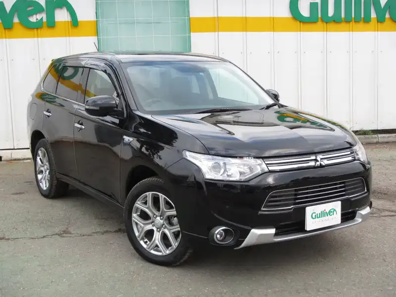 カタログ画像：アウトランダーＰＨＥＶ（OUTLANDER PHEV） Ｇプレミアムパッケージ 2014年9月 DLA-GG2W 2000cc ブラックマイカ メイン