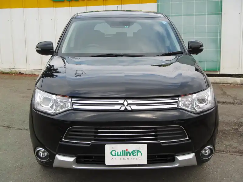 カタログ画像：アウトランダーＰＨＥＶ（OUTLANDER PHEV） Ｇプレミアムパッケージ 2014年5月 DLA-GG2W 2000cc ブラックマイカ フロント