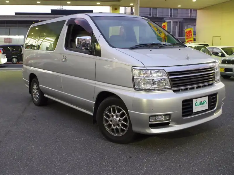 カタログ画像：エルグランド（ELGRAND） Ｘリミテッド ７人乗り 2000年8月 GH-APWE50 3500cc プラチナシルバー（Ｍ） 燃費7.0km / l  メイン