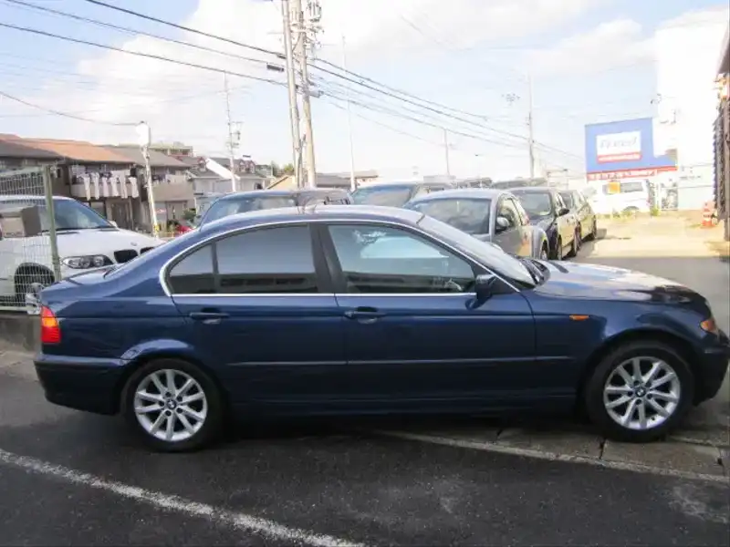 カタログ画像：３シリーズ（3 SERIES） ３２０ｉ 2003年4月 GH-AV22 2200cc ミスティックブルー（メタリックカラー） 燃費9.8km / l  外装