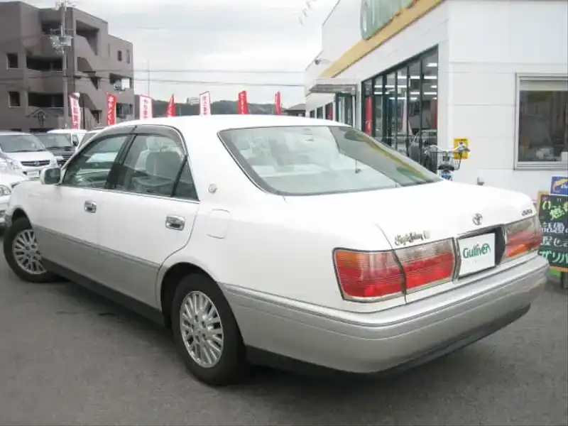 カタログ画像：クラウン（CROWN） ロイヤルサルーンＧ 1999年9月 GH-JZS175 3000cc スーパーホワイトII 燃費11.4km / l  バック