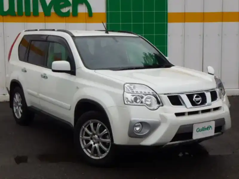 カタログ画像：エクストレイル（X-TRAIL） ２０Ｘ エクストリーマーＸ 2013年1月 DBA-NT31 2000cc ブリリアントホワイトパール（３Ｐ） メイン