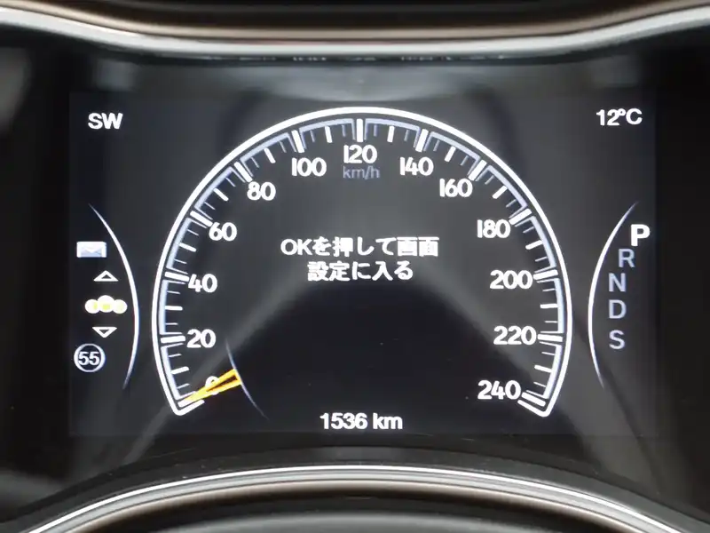 カタログ画像：ジープ・グランドチェロキー（JEEP GRAND CHEROKEE） ラレード 2015年3月 ABA-WK36T 3600cc ブライトホワイトクリアコート 燃費8.6km / l 内装