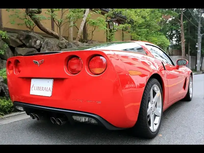 カタログ画像：シボレーコルベット（CHEVROLET CORVETTE） Ｚ０６ 2012年1月 ABA-X245A 7000cc クリスタルレッド 燃費6.1km / l  バック