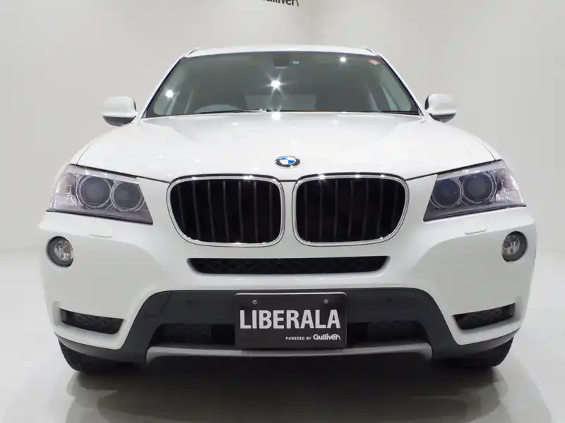 カタログ画像：Ｘ３（X3） ｘＤｒｉｖｅ ２０ｄ ブルーパフォーマンス 2012年9月 LDA-WY20 2000cc アルピン・ホワイトⅢ（ソリッド・カラー） 燃費18.6km / l フロント