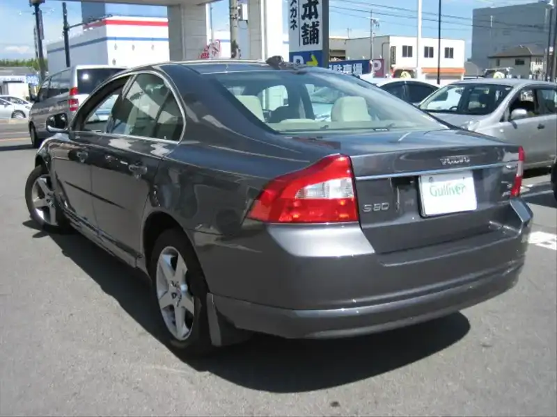 カタログ画像：Ｓ８０（S80） ３．２ ＳＥ ＡＷＤ 2008年1月 CBA-AB6324 3200cc チタニウムグレーパールorオイスターグレーパール 燃費7.5km / l  バック