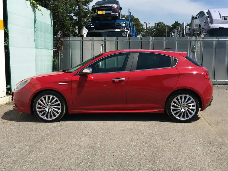 10083283 | カタログ画像：ジュリエッタ（GIULIETTA） スポルティーバ 2013年6月 ABA-940141 1400cc アルファレッド 外装