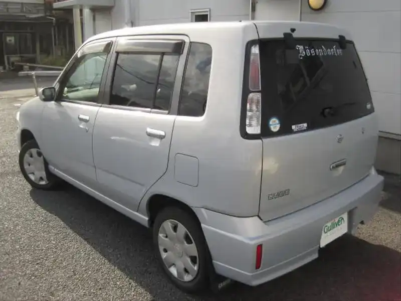 カタログ画像：キューブ（CUBE） アルテ 2001年5月 TA-AZ10 1300cc ソニックシルバー（Ｍ）ｏｒシャーベットシルバー（ＴＭ） 燃費17.0km / l  バック