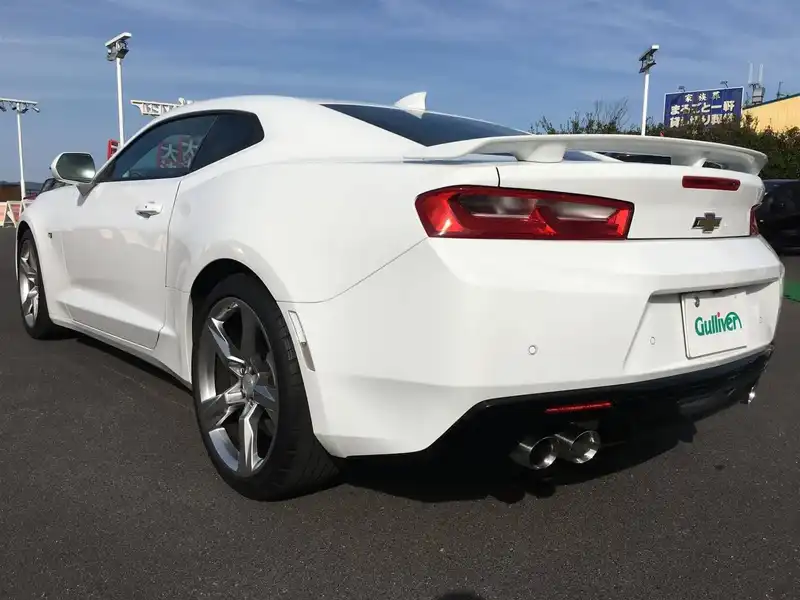 カタログ画像：シボレーカマロ（CHEVROLET CAMARO） ＳＳ 2017年11月 6200cc サミットホワイト バック