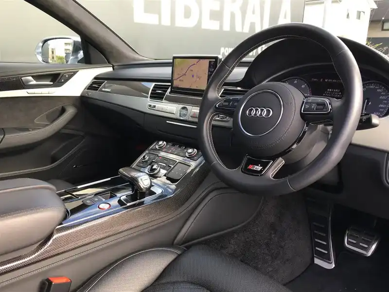 カタログ画像：Ｓ８（S8） ベースグレード 2014年8月 ABA-4HCTFF 4000cc アイビスホワイトorグレイシアホワイトメタリック 燃費10.5km / l 内装