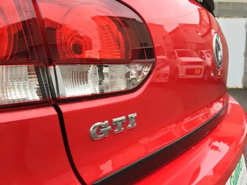 10063560 | カタログ画像：ゴルフ（GOLF） ＧＴＩ 2010年7月 ABA-1KCCZ 2000cc トルネードレッド 外装