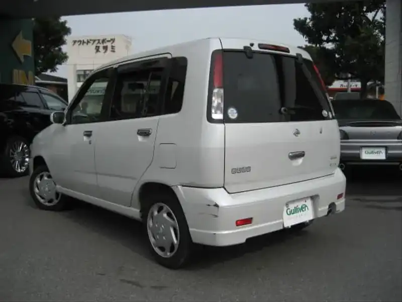 カタログ画像：キューブ（CUBE） スペシャルエディション ハイパーＣＶＴ－Ｍ６ 1999年12月 GH-ANZ10 1300cc シルキースノーパール（３Ｐ） 燃費14.6km / l  バック