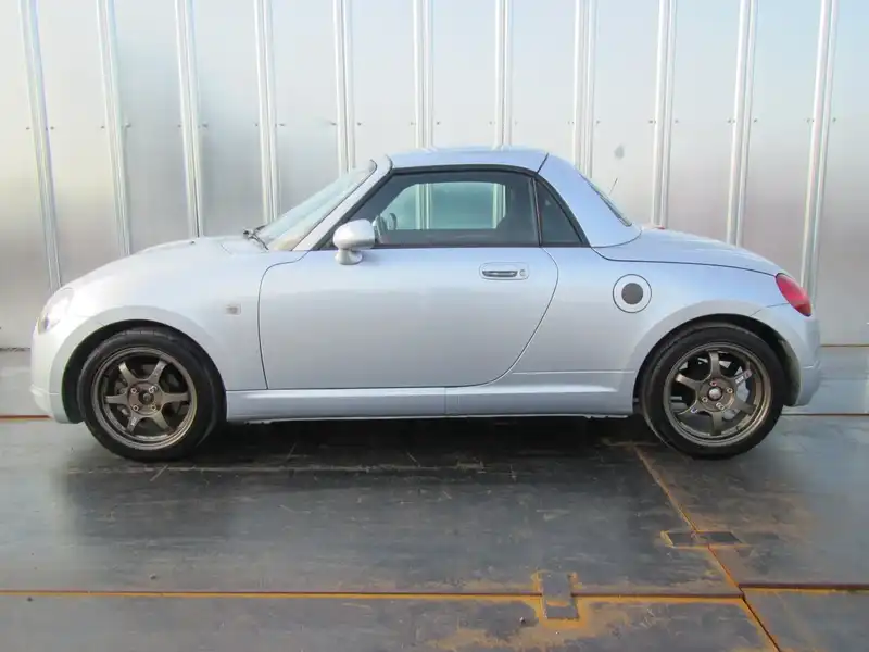 カタログ画像：コペン（COPEN） ２ｎｄアニバーサリーエディション 2004年6月 ABA-L880K 660cc ＤＣ・ブライトシルバーメタリック 燃費15.2km / l  外装