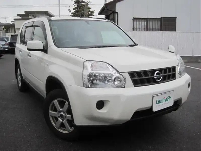 カタログ画像：エクストレイル（X-TRAIL） ２０Ｓt 2008年11月 DBA-NT31 2000cc ホワイトパール（３Ｐ） 燃費13.6km / l  メイン