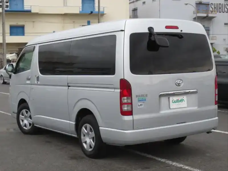 カタログ画像：ハイエースワゴン（HIACE WAGON） ＤＸ 2007年8月 CBA-TRH219W 2700cc シルバーマイカメタリック 燃費8.2km / l  バック