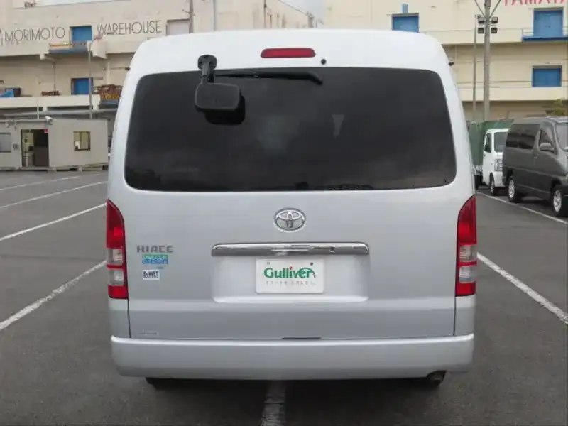 カタログ画像：ハイエースワゴン（HIACE WAGON） ＤＸ 2007年8月 CBA-TRH219W 2700cc シルバーマイカメタリック 燃費8.2km / l  バック