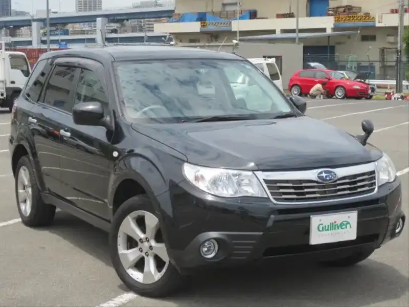 カタログ画像：フォレスター（FORESTER） ２．０ＸＳ プラチナレザーセレクション 2007年12月 DBA-SH5 2000cc ダークグレー・メタリック 燃費13.8km / l  メイン