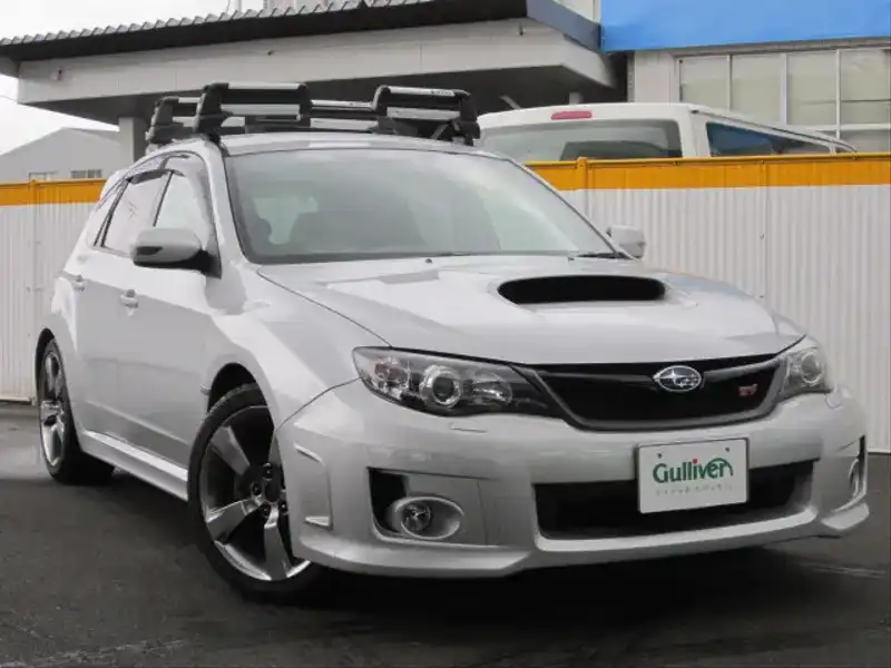 カタログ画像：インプレッサ（IMPREZA） ＷＲＸ ＳＴＩ Ａライン 2011年11月 CBA-GRF 2500cc アイスシルバー・メタリック 燃費10.0km / l  メイン