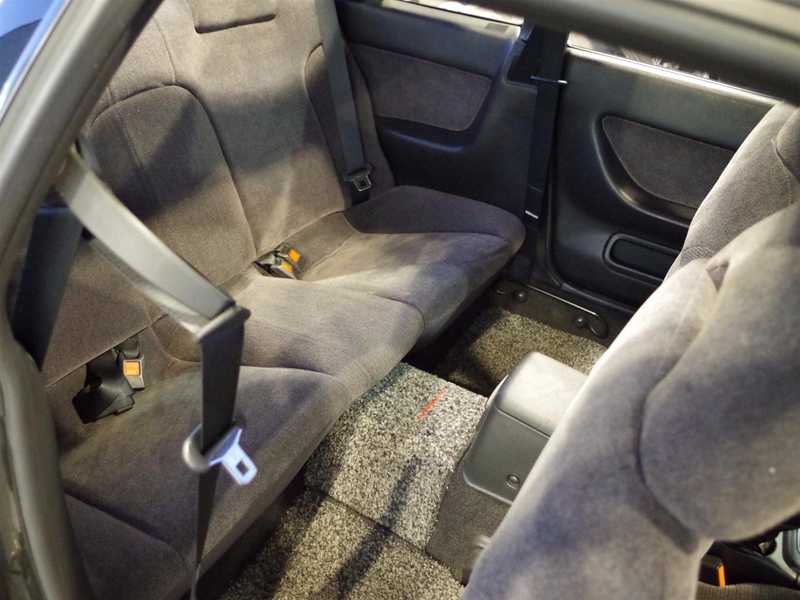 カタログ画像：スカイライン（SKYLINE） ＧＴＳ－４ 1989年8月 E-HNR32 2000cc ブラックパール（Ｍ） 燃費7.0km / l  内装