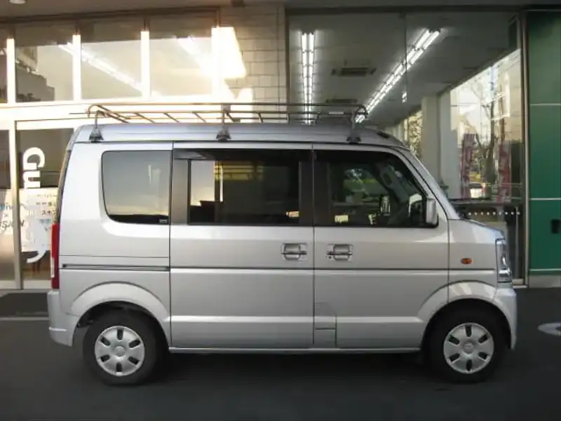 カタログ画像：スクラムワゴン（SCRUM WAGON） ＰＸ 2005年9月 ABA-DG64W 660cc シルキーシルバーメタリック 燃費15.8km / l  外装