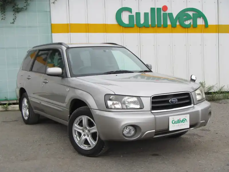 カタログ画像：フォレスター（FORESTER） Ｘ２０ タフパッケージ 2004年8月 TA-SG5 2000cc クリスタルグレー・メタリック 燃費13.6km / l  メイン