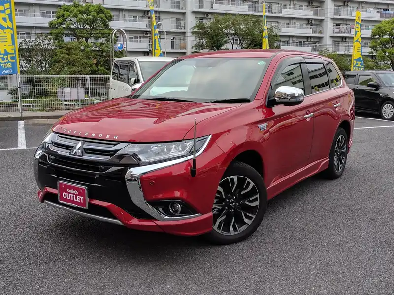 カタログ画像：アウトランダーＰＨＥＶ（OUTLANDER PHEV） Ｇ 2018年8月 5LA-GG3W 2400cc レッドメタリック 燃費16.4km / l 外装