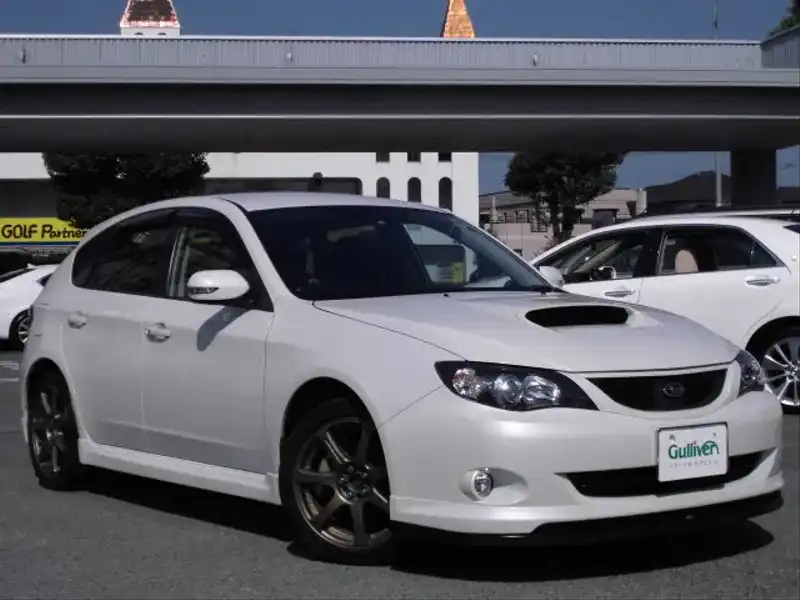 カタログ画像：インプレッサ（IMPREZA） ２．０ＧＴ 2008年10月 CBA-GH8 2000cc サテンホワイト・パール 燃費13.0km / l  メイン