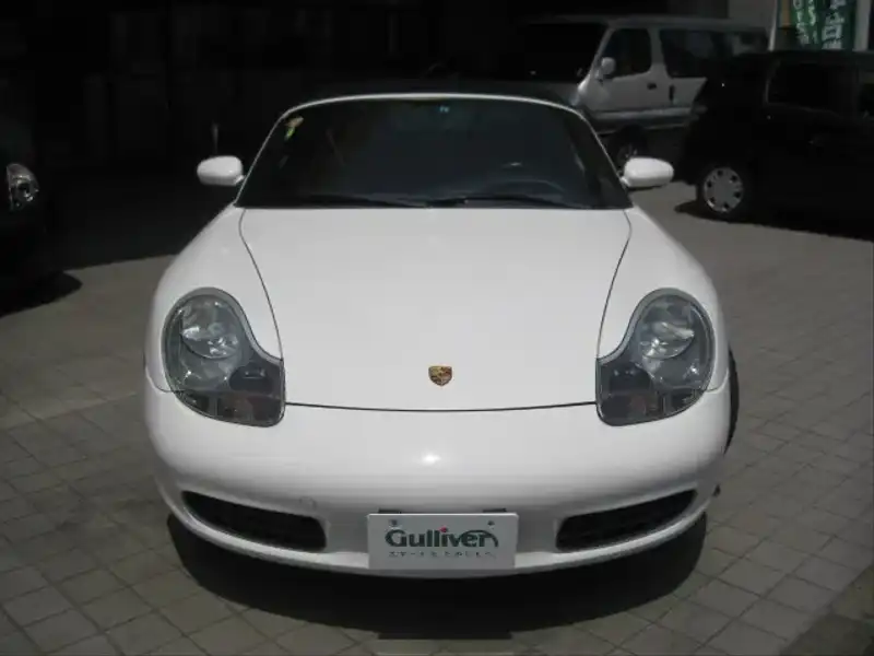 カタログ画像：ボクスター（BOXSTER） ボクスター 2000年10月 GF-98665 2700cc ビアリッツホワイト 燃費8.8km / l  フロント