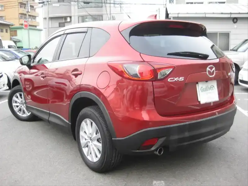 カタログ画像：ＣＸ－５（CX-5） ２０Ｓ 2012年12月 DBA-KEEFW 2000cc ジールレッドマイカ 燃費16.4km / l バック