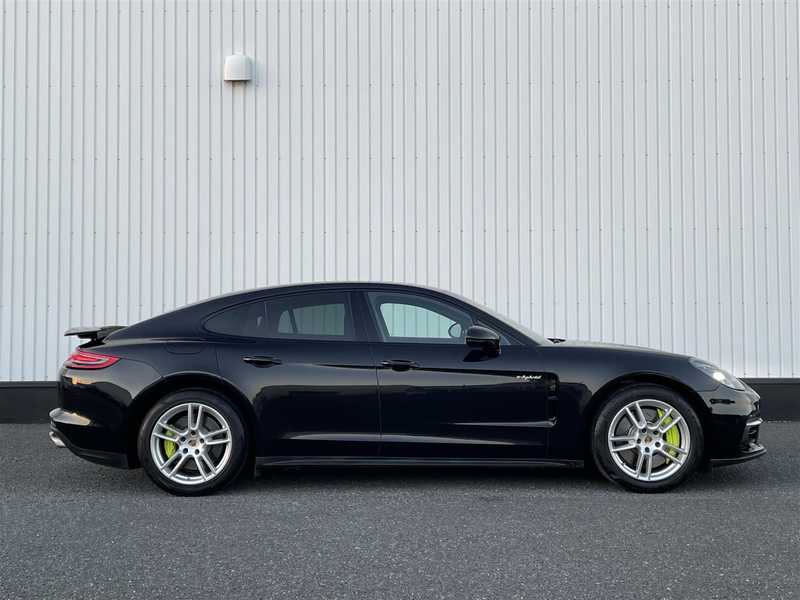 カタログ画像：パナメーラ（PANAMERA） パナメーラ ４Ｓ 2017年6月 ABA-G2J29A 2900cc ブラックorジェットブラックメタリック 外装